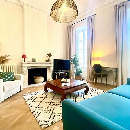 Le Questel - In The Heart Of The With Balcony Nimes