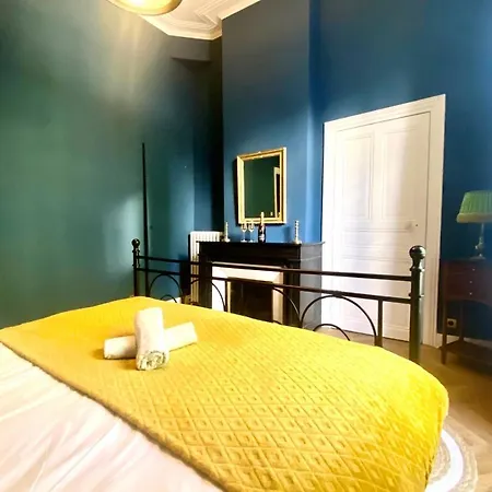 Apartment Le Questel - In The Heart Of The With Balcony Nimes